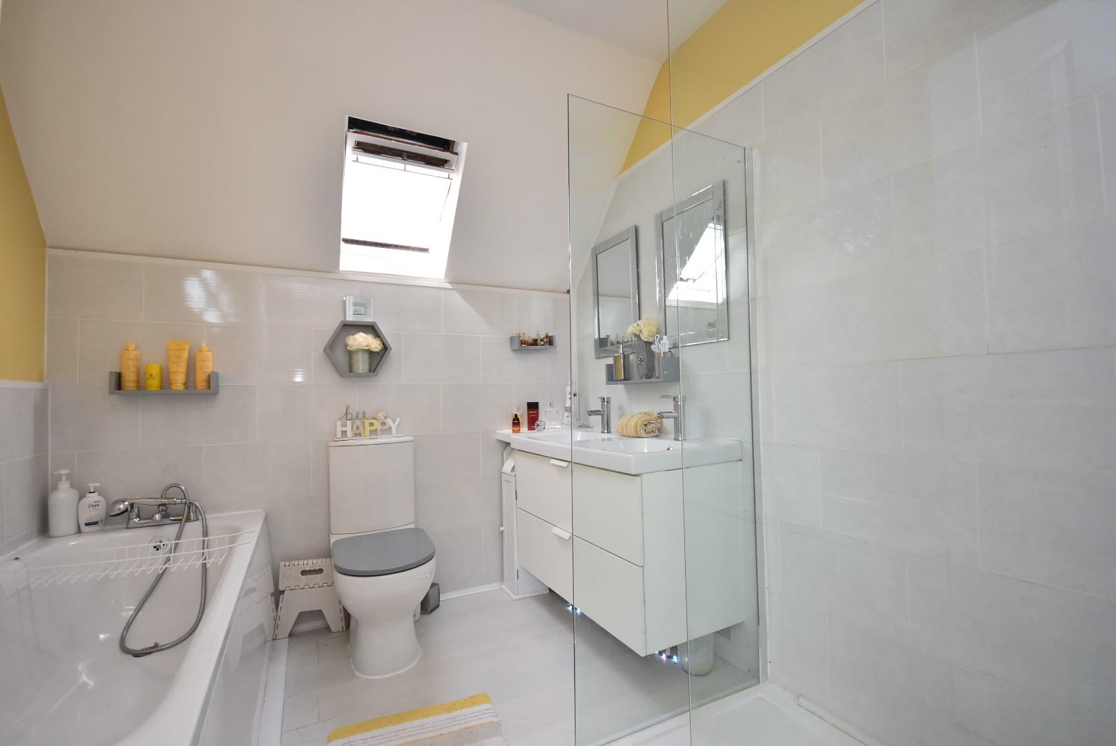 12 Stradling Close, Sully, CF64 5HU